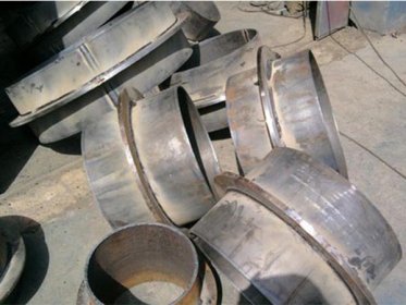 柔性防水套管生产时钢材性能的误差